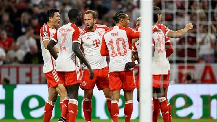 بايرن ميونخ يحقق انتصاراً ساحقاً على كلوب بروج بأربعة أهداف ويواصل تألقه في دوري أبطال أوروبا