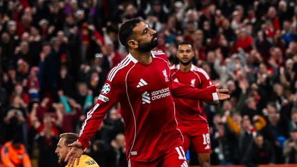 بعد أزمة حذف الصورة، ليفربول يوضح موقف محمد صلاح المستقبلي