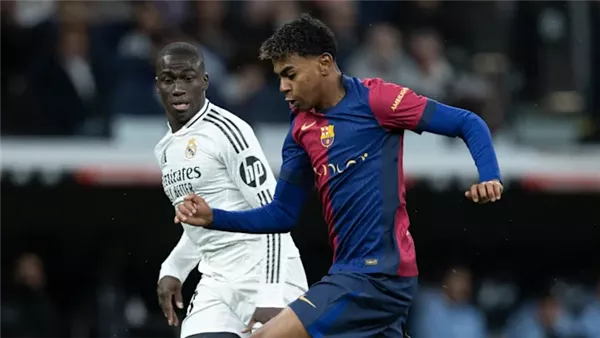 تاريخ مواجهات ريال مدريد وبرشلونة قبل كلاسيكو الأرض في الدوري الإسباني