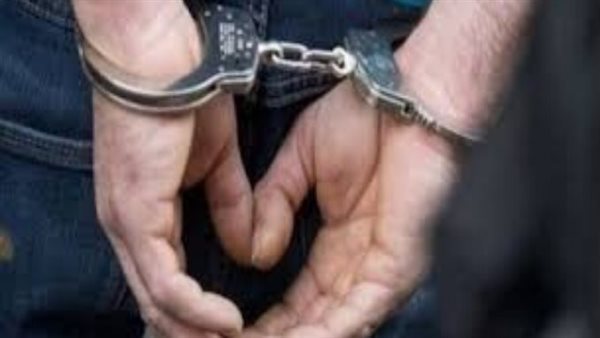 ضبط لص أثناء محاولته سرقة خلاطات مياه من مسجد الإمام الشافعي في بولاق الدكرور