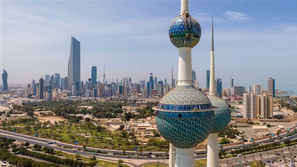 طقس الجمعة في الكويت: أجواء حارة تصل إلى 38 درجة مع بحر هادئ
