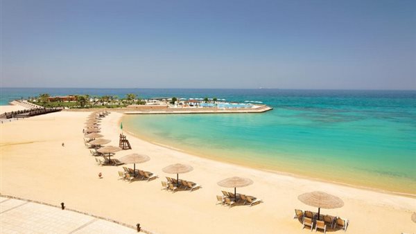 مواصلات العين السخنة من الجيزة 2025 – اكتشف أفضل الطرق والأسعار