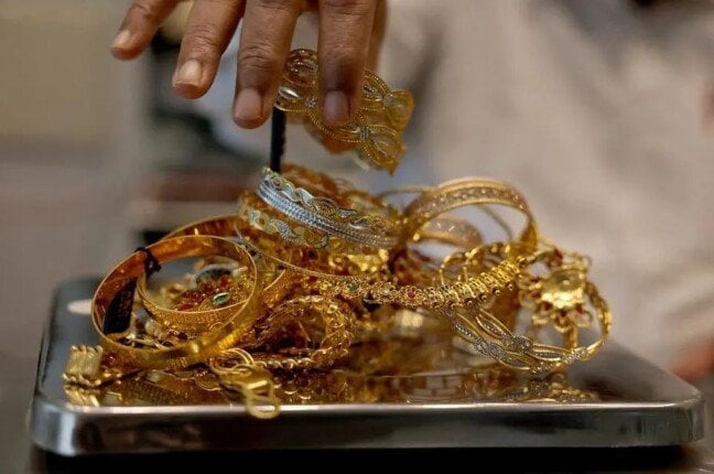 أسعار الذهب في السعودية ليوم الجمعة 14 نوفمبر 2025: انخفاض جديد في عيار 21 والأسعار العالمية للذهب