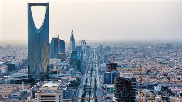 الطقس في السعودية: رياح نشطة وضباب متوقع في بعض المناطق