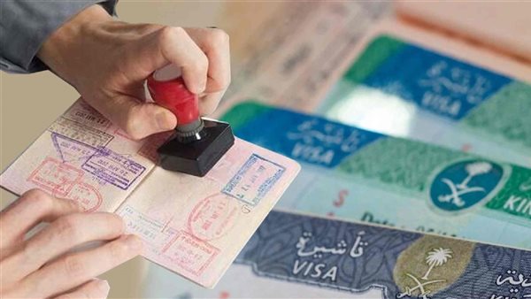شروط ورسوم تأشيرة الزيارة الإلكترونية في السعودية لعام 2025 للعمرة والأقارب