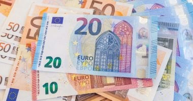 السعودية نيوز : 
                                            استقرار سعر اليورو بمنتصف تعاملات اليوم الإثنين 8 ديسمبر 2025 أمام الجنيه