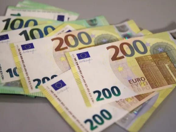 سعر اليورو مقابل الجنيه المصري اليوم الاثنين 1 ديسمبر 2025 آخر تحديث