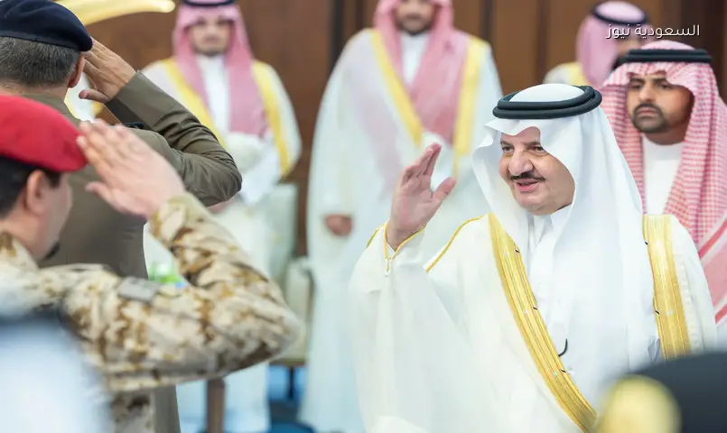 أمير المنطقة الشرقية ونائبه يستقبلان المهنئين بعيد الأضحى في ديوان الإمارة