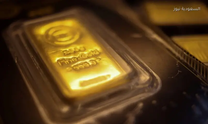 الذهب يتراجع مع صعود النفط بعد هجمات أمريكية جديدة داخل إيران