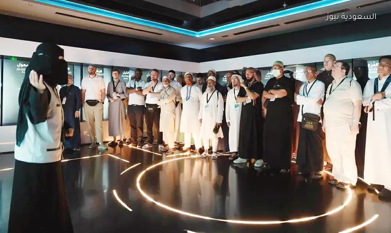 ضيوف برنامج خادم الحرمين الشريفين يزورون المعرض والمتحف العالمي للسيرة بالمدينة المنورة